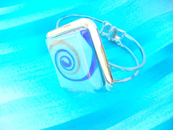 handcrafted-glass-metal-bangle-01