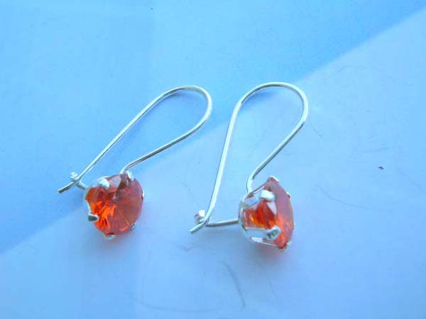 Genius 925 sterling silver circular red cz clip earring