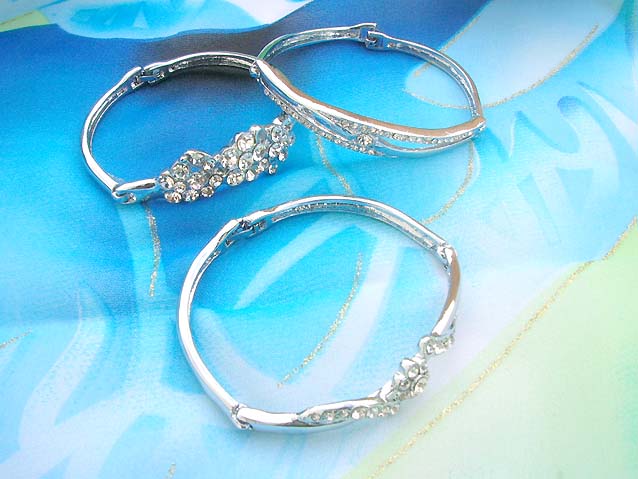 cz-rhinestone-silver-bangles-003