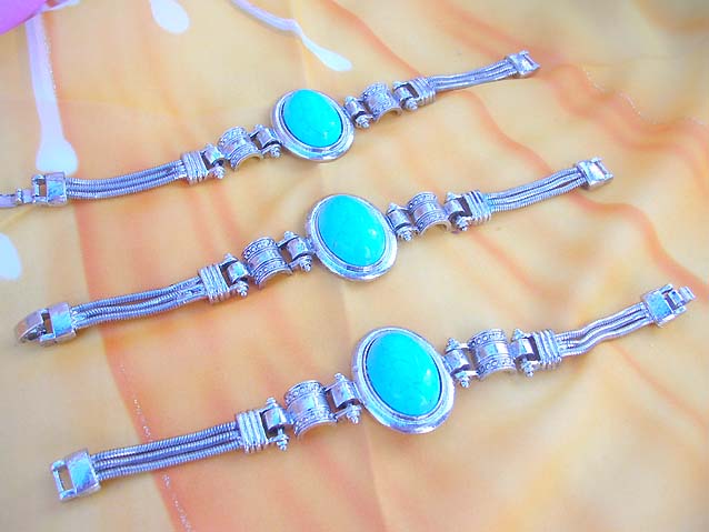 turquoise-gemstone-bracelet-006