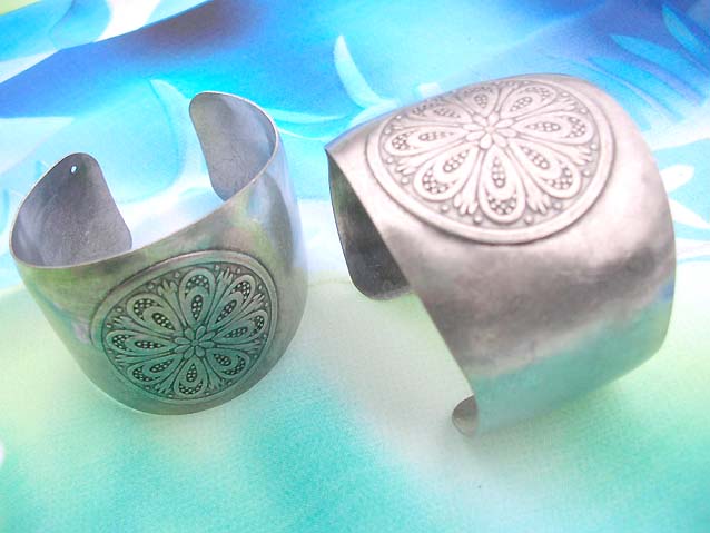 vintage-style-bangles-004