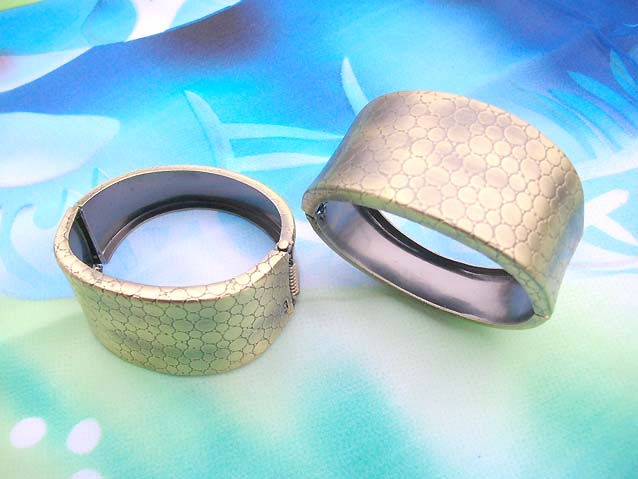vintage-style-bangles-006