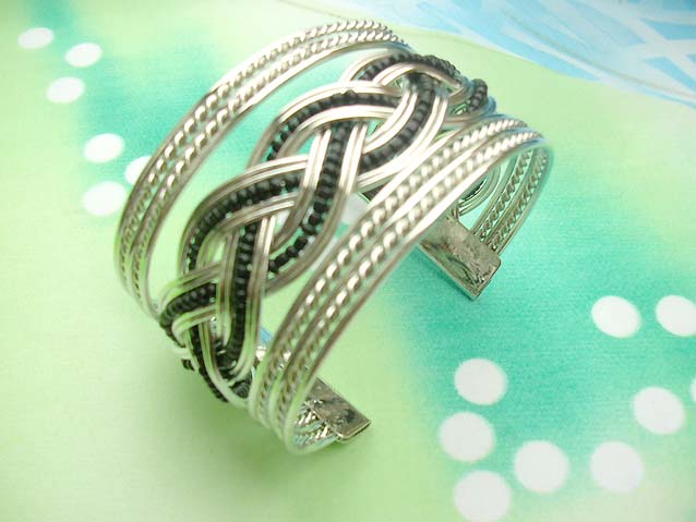 vintage-style-bangles-013