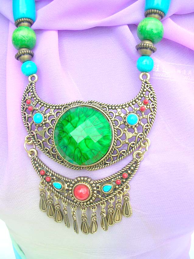 tibetan-turquoise-necklace002closeup