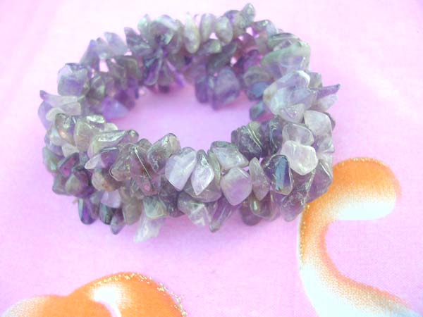 gemstone-stretchy-bracelet-amethyst