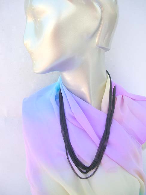high-fashion-necklace-017-closeup