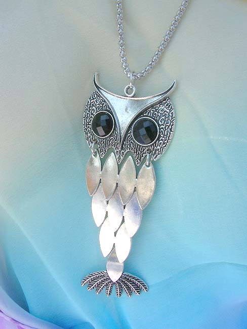 trendy-long-chain-necklaces-005pendant