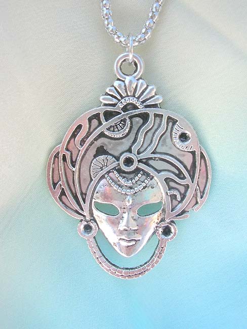 trendy-long-chain-necklaces-010pendant