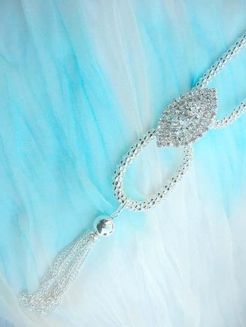 cz-stylish-long-necklaces-002