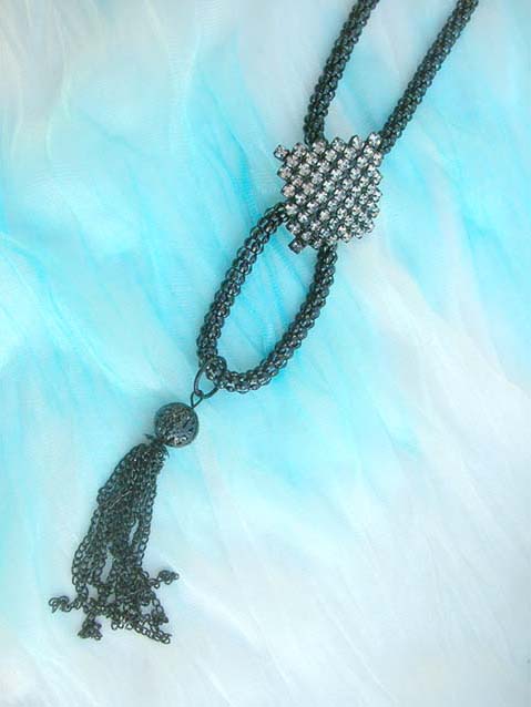 cz-stylish-long-necklaces-011