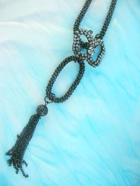 cz-stylish-long-necklaces-014