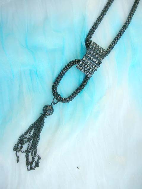 cz-stylish-long-necklaces-017