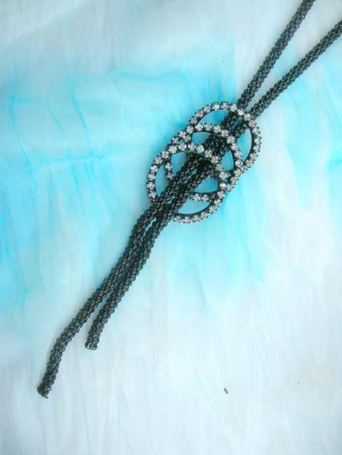 cz-stylish-long-necklaces-018
