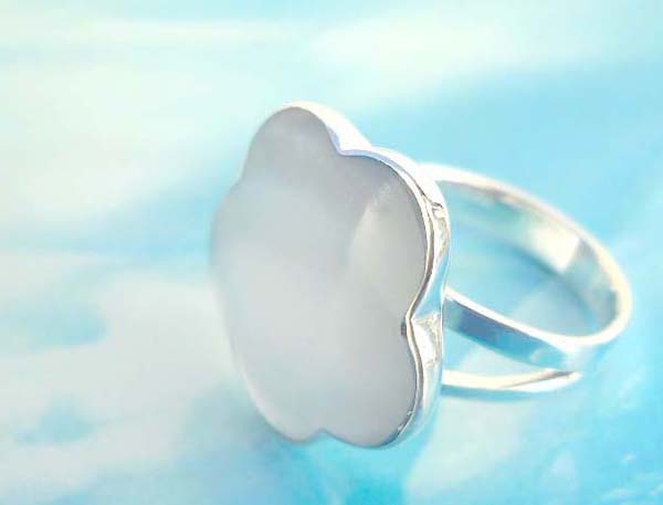 Great stamped 925 sterling silver a blue seashell flower ring