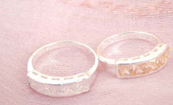 Great stamped 925 sterling silver cut faced crystal ring