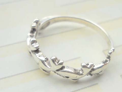 Unique 925 sterling silver ring with 5 dolphin forming a line design