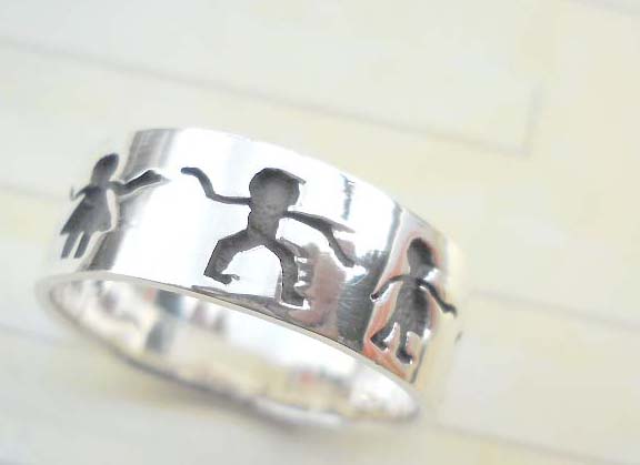African theme design,vintage 925. stamped silver ring