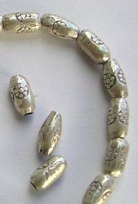 wholesale jewelry products to the trade, Bali silver beads, gemstone beads, jewelry findings and supply, finished jewelry at low dicsount prices.