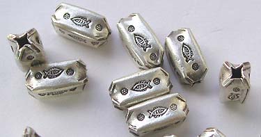 wholesale quality fine sterling silver jewelry and Bali silver beads, findings. -wholesale jewelry products to the trade, latest trendy jewelry and accessories. Thousand of wholesale products and creative giftware assortments include jewelry, jewelry making supply and jewelry finds, such as gemstone beads, silver beads, earring, ring, toe ring, pendant, charm,&nbsp;  wholesale jewelry products and fashion accessory hangbags, purses, hair ornaments. 