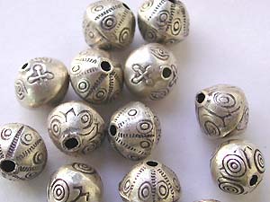 wholesale quality fine sterling silver jewelry and Bali silver beads, findings. -wholesale jewelry products to the trade, latest trendy jewelry and accessories. Thousand of wholesale products and creative giftware assortments include jewelry, jewelry making supply and jewelry finds, such as gemstone beads, silver beads, earring, ring, toe ring, pendant, charm,&nbsp;  wholesale jewelry products and fashion accessory hangbags, purses, hair ornaments. 