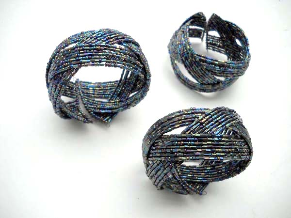 Black seed bead knot shape bangle