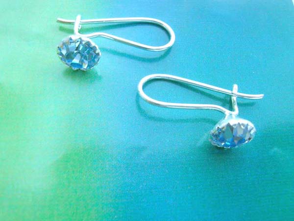 Blue round cz, Stamped 925 sterling silver earring, Made in Thailand