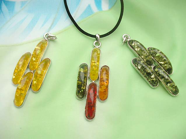 faux-amber-pendant-necklaces-002