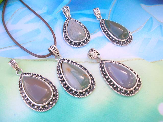 gemstone-pendant-necklace-014