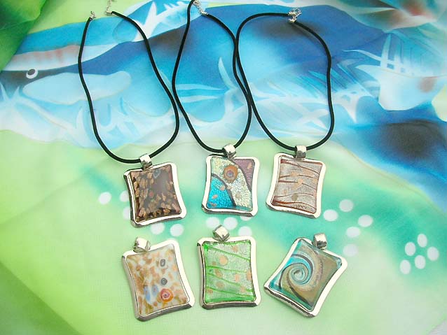 murano-glass-pendant-necklace-002
