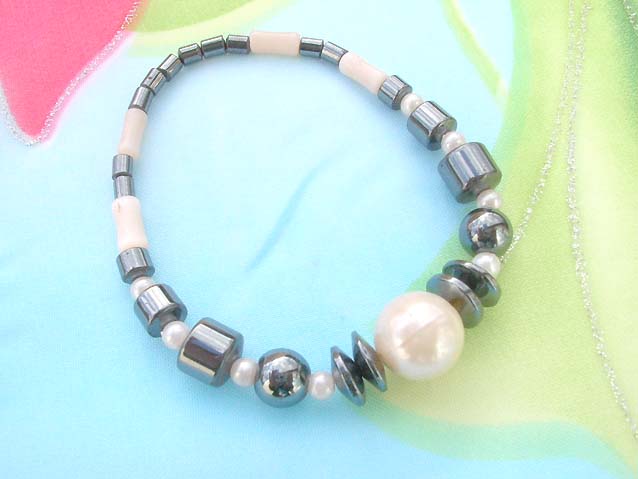 hematite-beaded-bracelet002