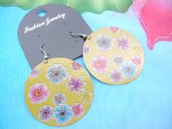 wholesale earrings with daisy flowers design yellow