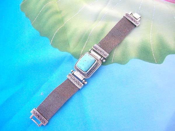 gemstone-turquoise-bracelets-001-1