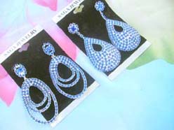vintage style blue rhinestone earrings 