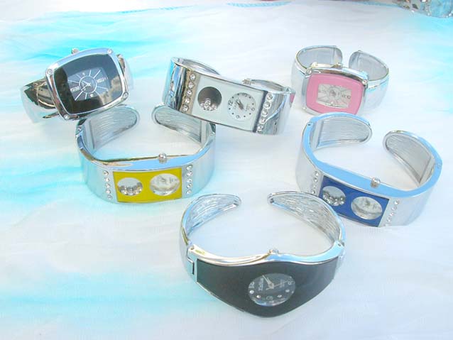 cz-enamal-bangle-watches-n60c