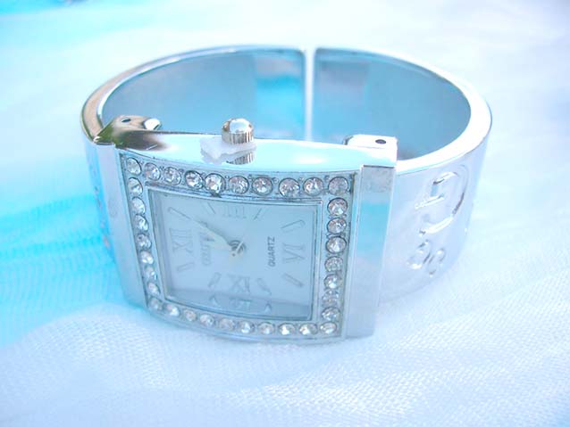 cz-watches-n69b