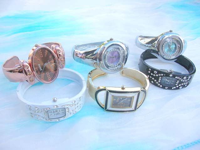 fashion-bangle-watch-61