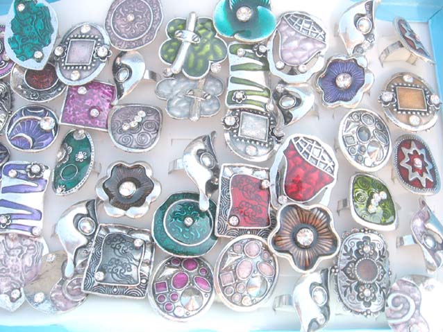 trendy-enamal-rings