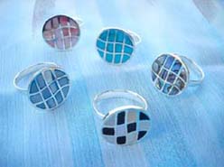 Fine 925. sterling silver ring with round and multi wave line design