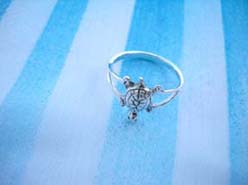 925. stamped silver ring with turtle design