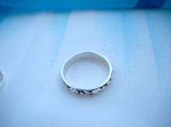 Etch-in tribal pattern, precious 925. sterling silver ring